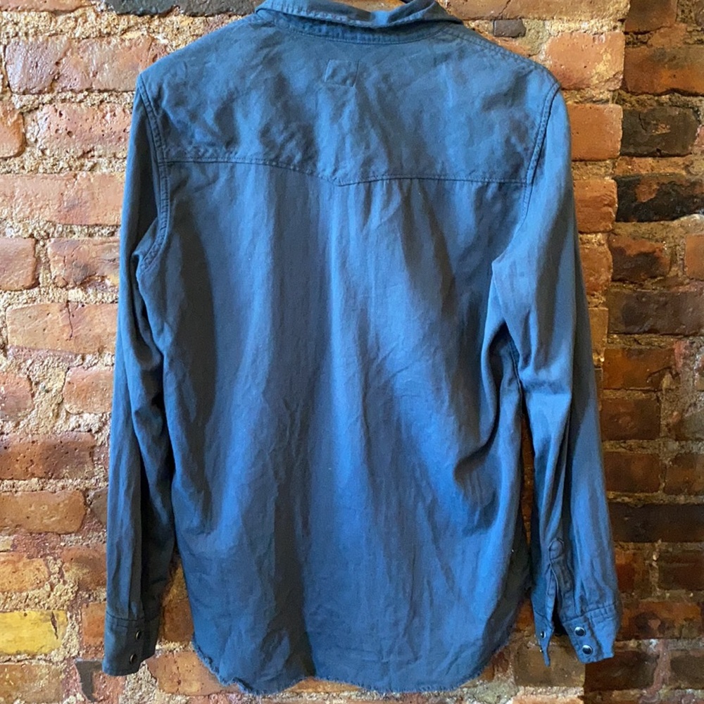 Reliable button down - Picture 2 of 3